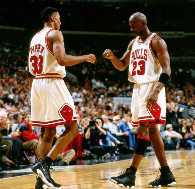 业足球的复 业足球的复