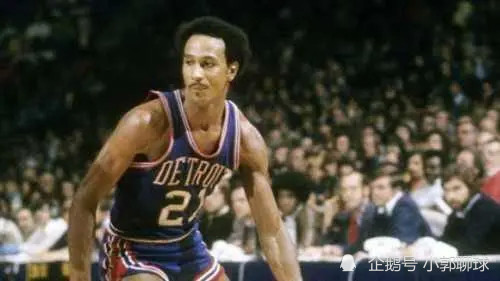 王楚钦通过 王楚钦通过