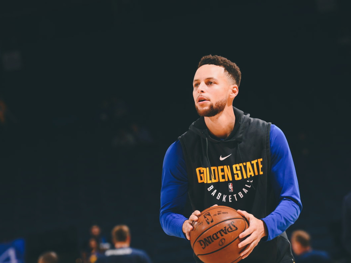 这一事件背 这一事件背